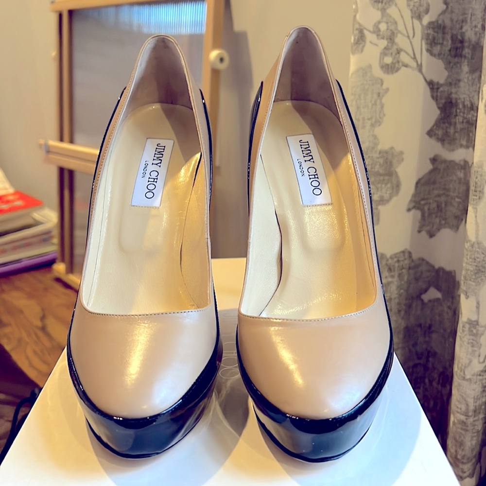 Jimmy Choo Sepia Heels - NEVER WORN! new condition. Nude/Black